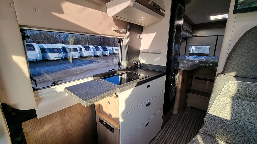 Malibu COMFORT GT SKYVIEW 640 LE * Truma D+6E *3,95%* *3500kg*Stor kyl* 2026 - miniatyr 10