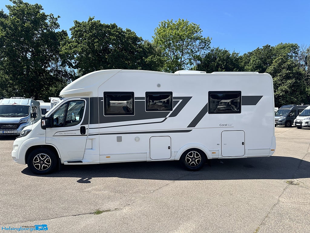 Adria Coral 2022 - miniatyr 2