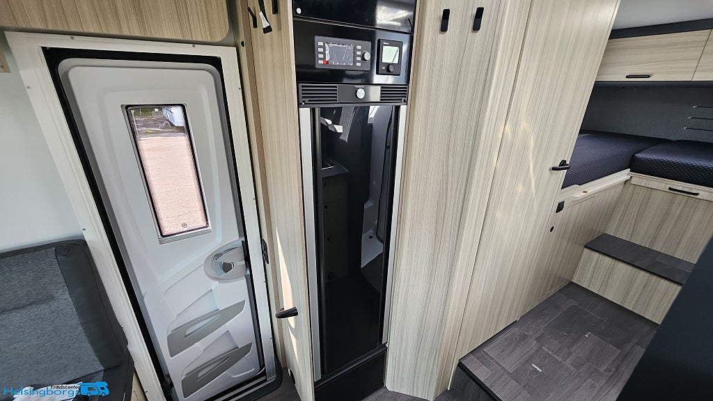 Sun Living S 75 SL Ford 165hk  *  B-körkort * Truma Diesel * Aut * 2027 - miniatyr 10