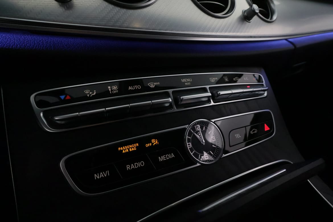 Mercedes-Benz E-Klass 2020 - miniatyr 22