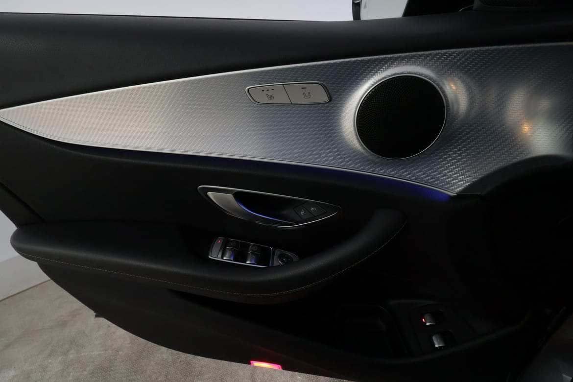 Mercedes-Benz E-Klass 2020 - miniatyr 29