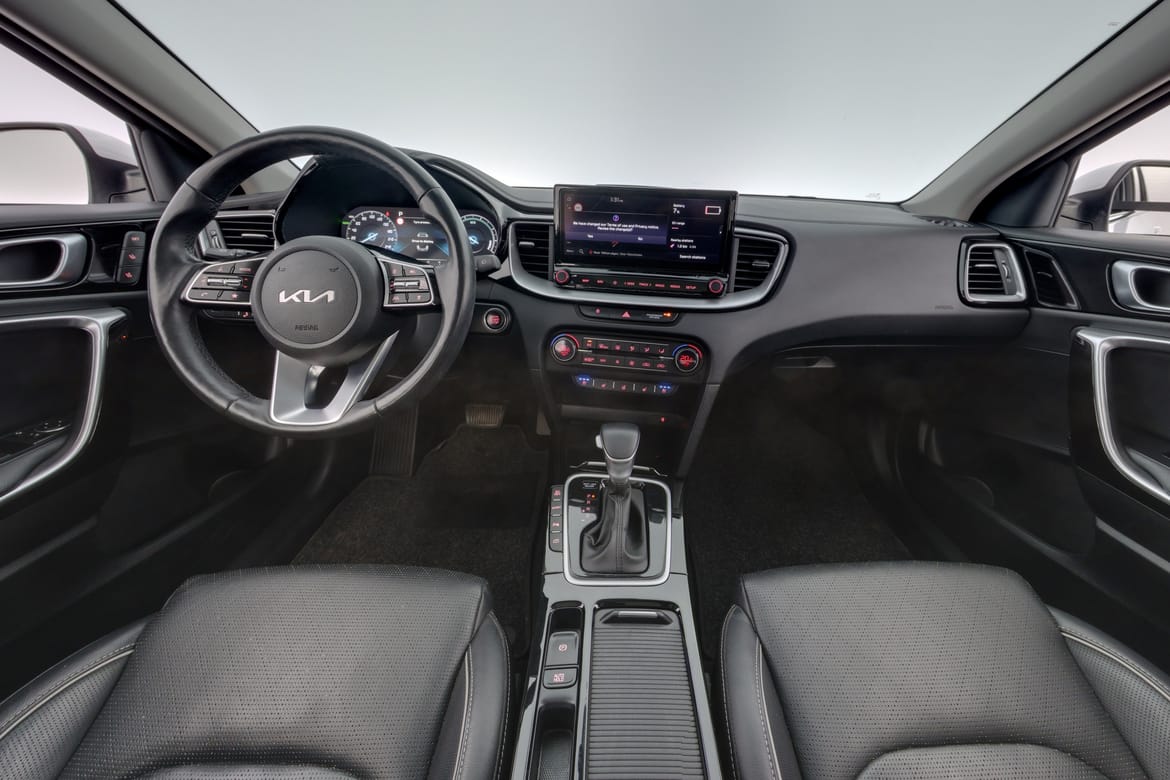 Kia Ceed 2023 - miniatyr 13