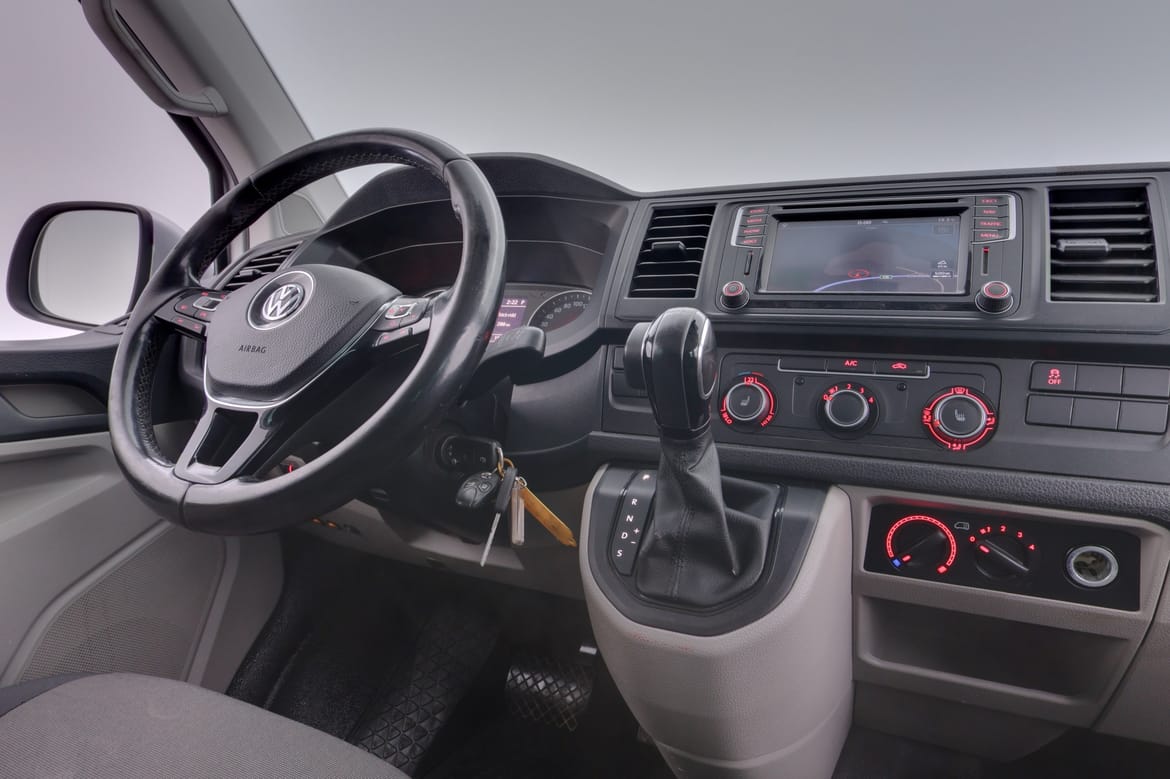 Volkswagen Transporter 2016 - miniatyr 13