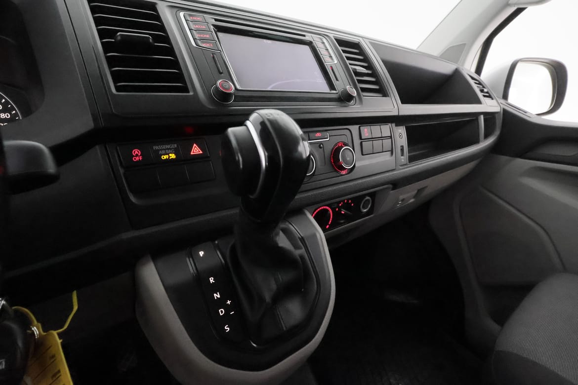 Volkswagen Transporter 2016 - miniatyr 19