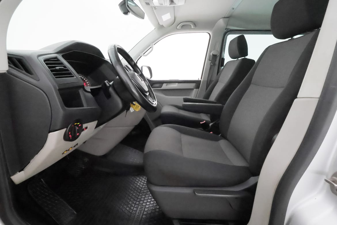 Volkswagen Transporter 2016 - miniatyr 9