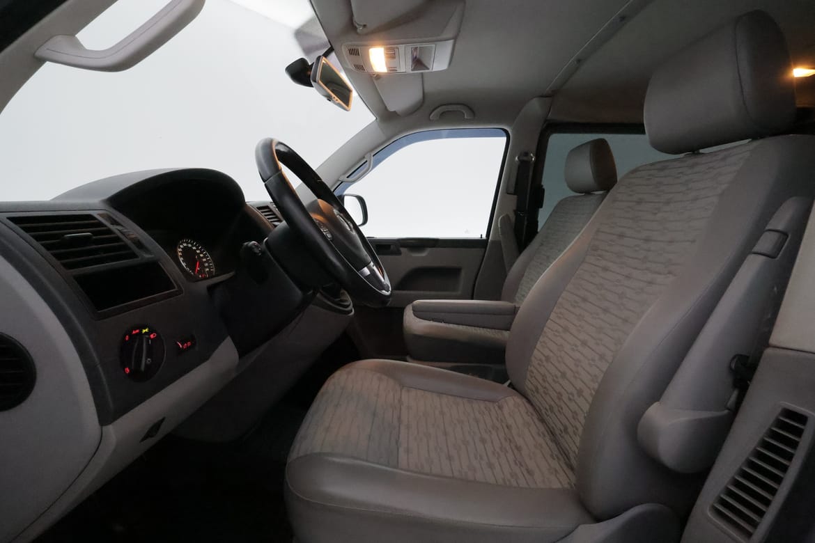 Volkswagen Transporter 2012 - miniatyr 8