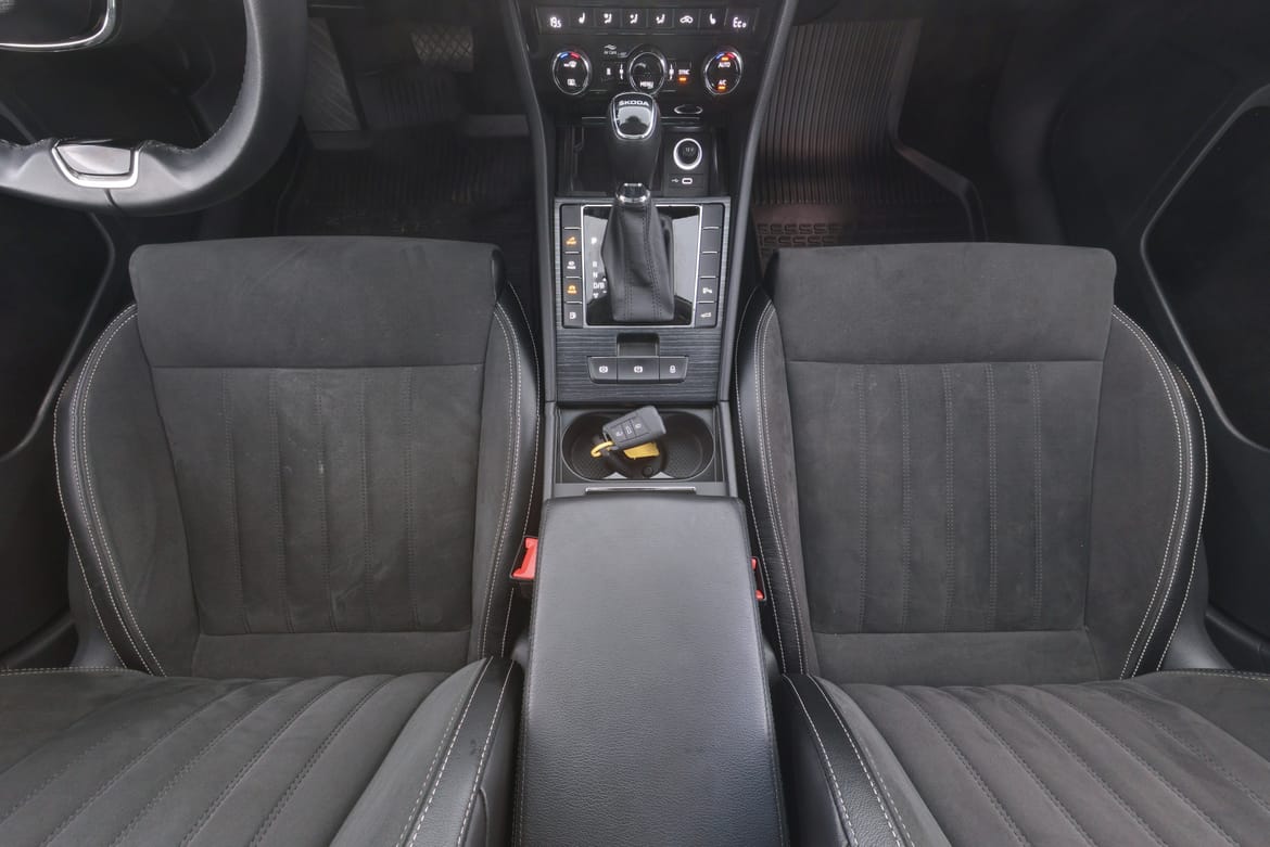 Škoda Superb 2023 - miniatyr 17