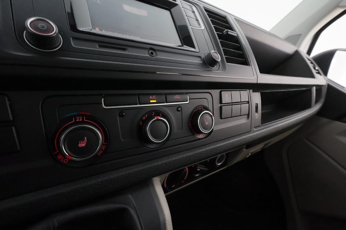 Volkswagen Transporter 2019 - miniatyr 24