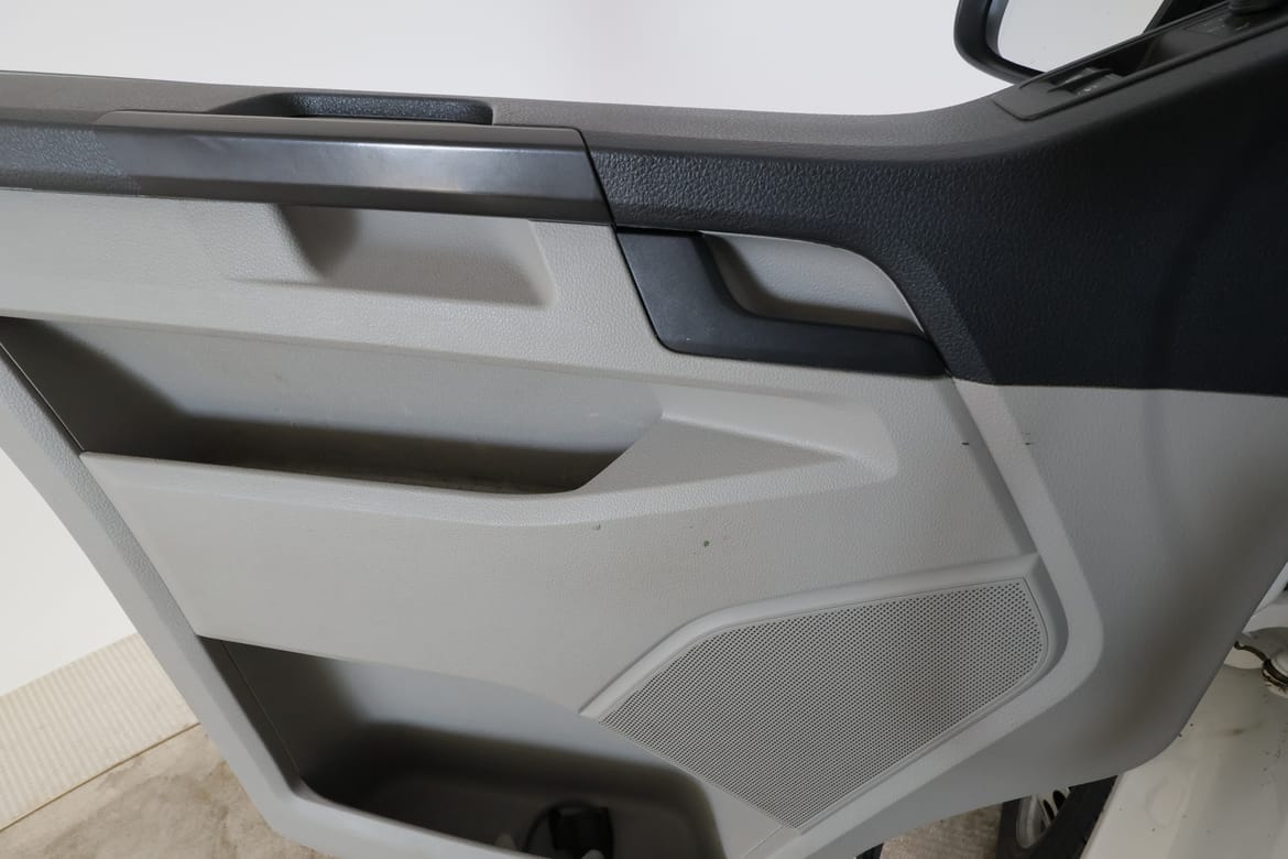 Volkswagen Transporter 2019 - miniatyr 25