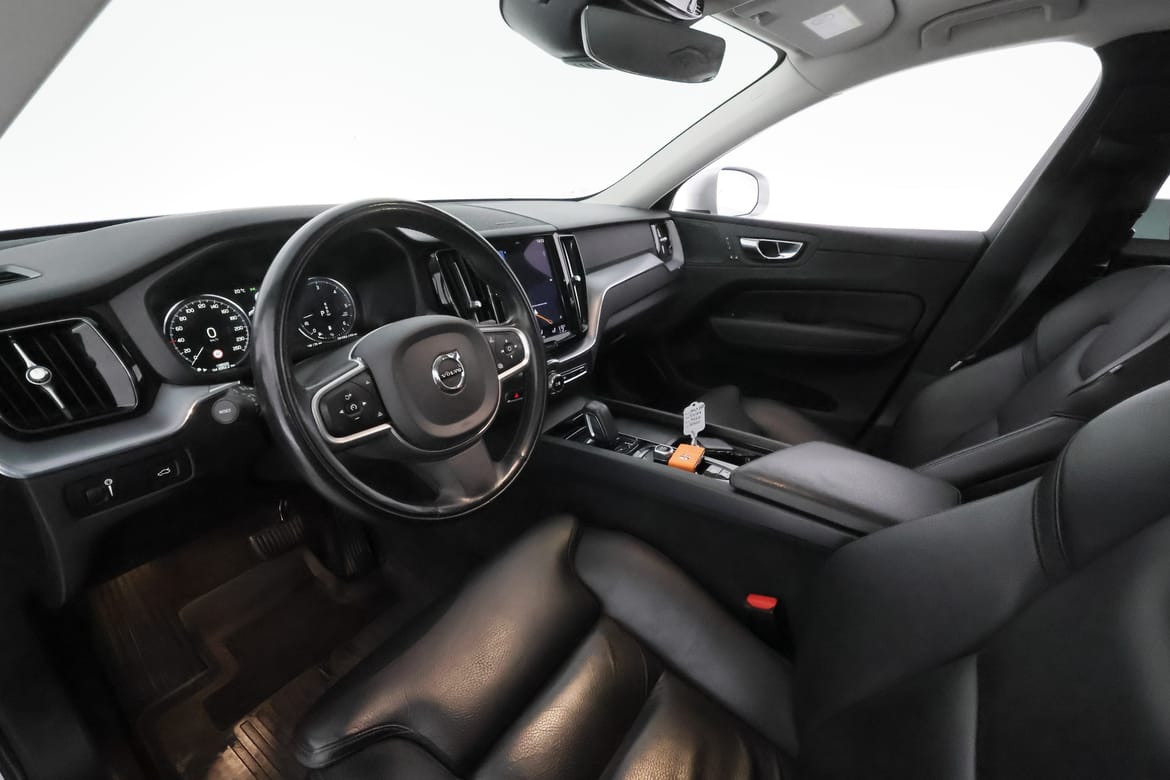 Volvo XC60 2021 - miniatyr 13