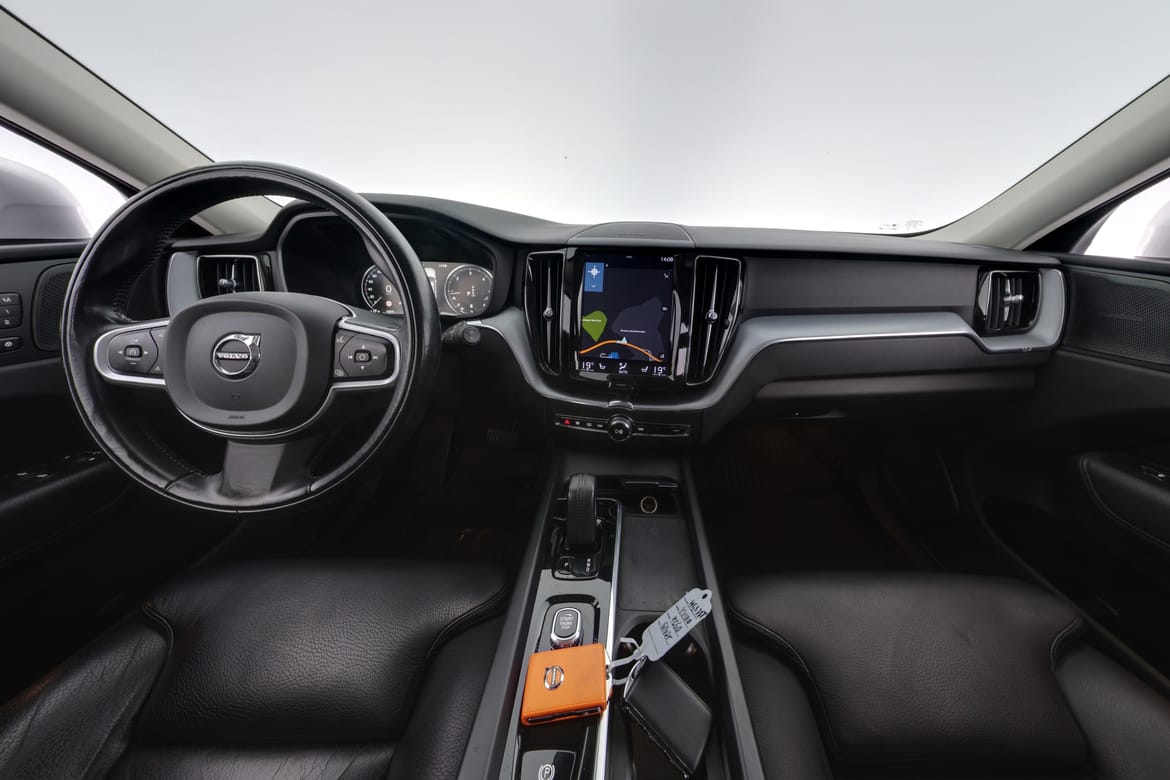 Volvo XC60 2021 - miniatyr 14
