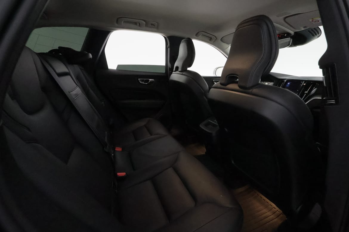Volvo XC60 2021 - miniatyr 20