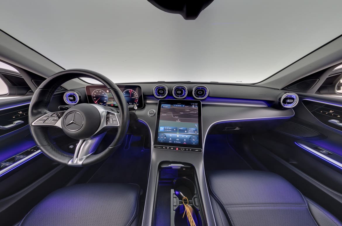 Mercedes-Benz C-Klass 2023 - miniatyr 13