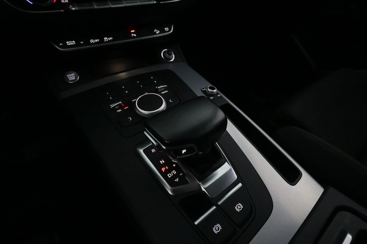 Audi Q5 2018 - miniatyr 21