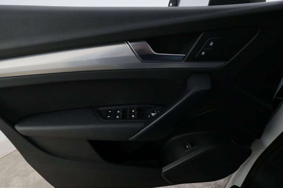 Audi Q5 2018 - miniatyr 31