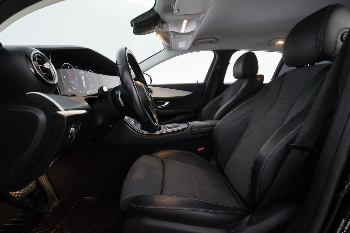 Mercedes-Benz E-Klass 2021 - miniatyr 11