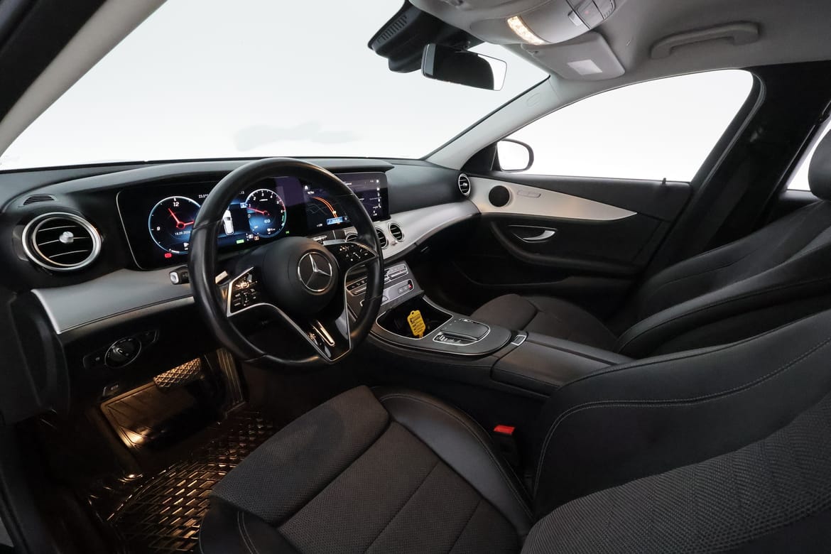 Mercedes-Benz E-Klass 2021 - miniatyr 13