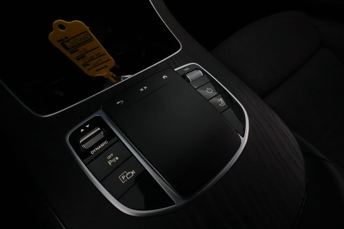 Mercedes-Benz E-Klass 2021 - miniatyr 23