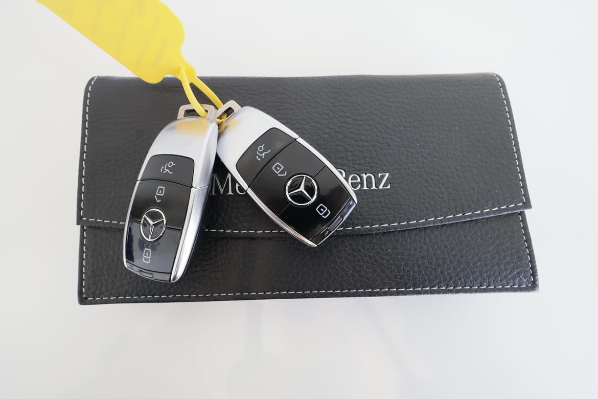 Mercedes-Benz E-Klass 2021 - miniatyr 32