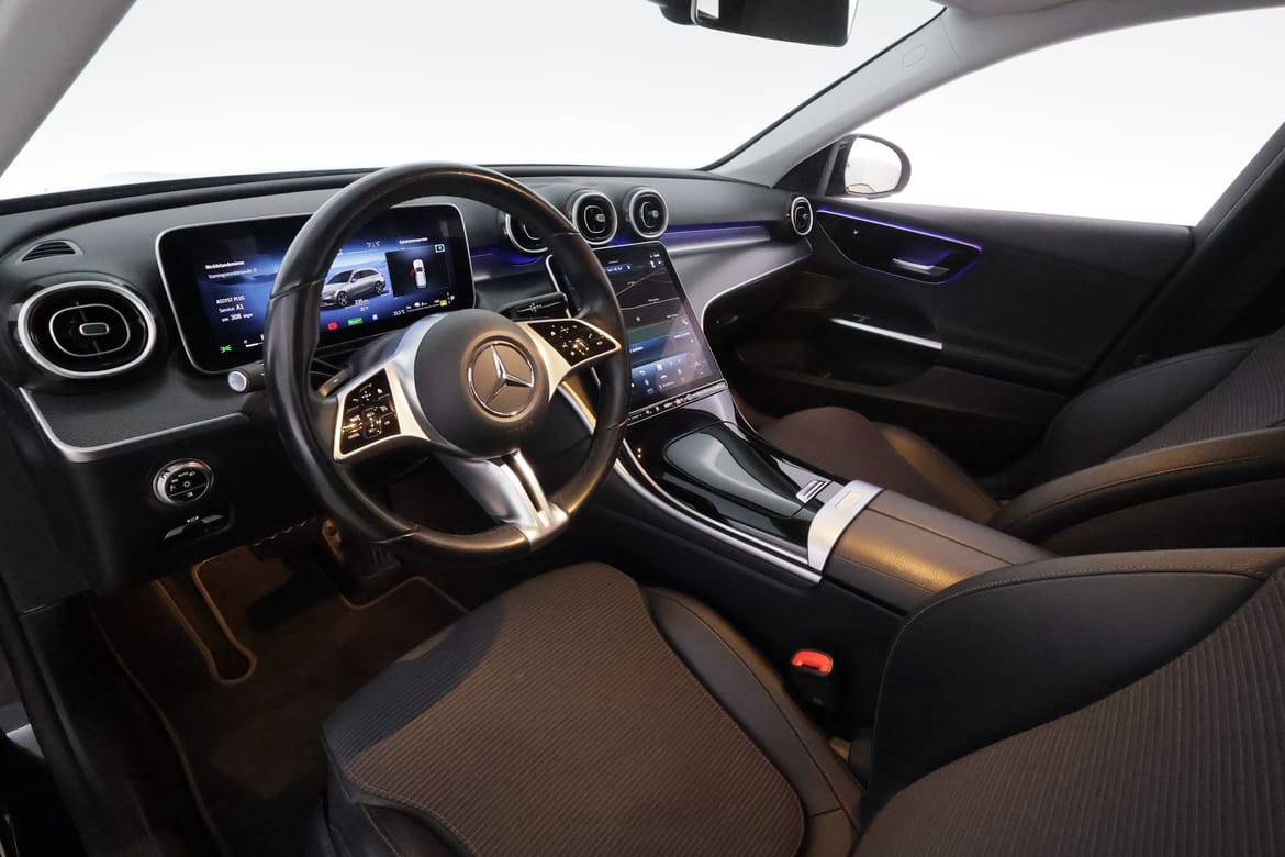 Mercedes-Benz C-Klass 2023 - miniatyr 13