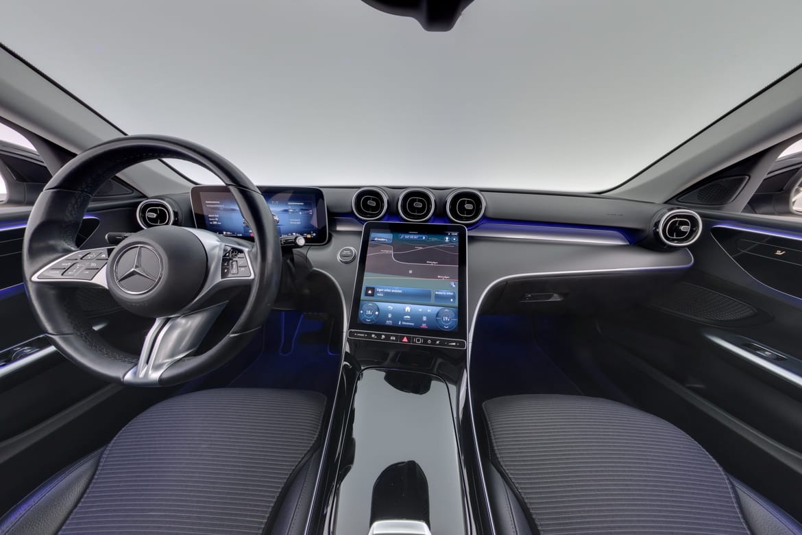 Mercedes-Benz C-Klass 2023 - miniatyr 14