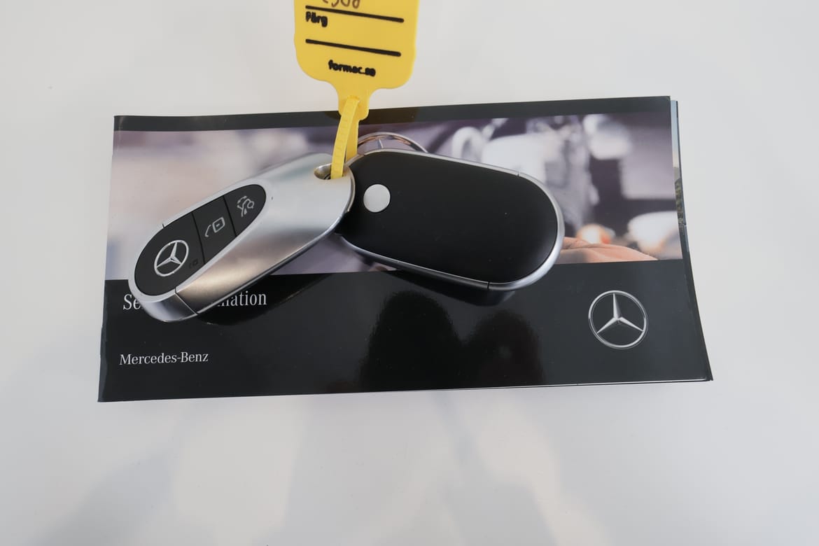 Mercedes-Benz C-Klass 2023 - miniatyr 32