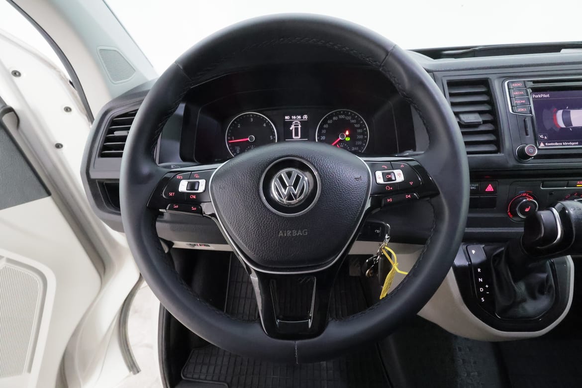 Volkswagen Transporter 2017 - miniatyr 12