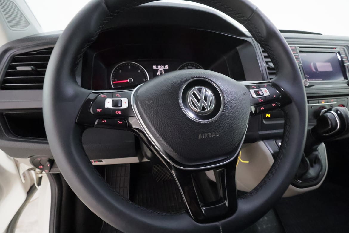Volkswagen Transporter 2017 - miniatyr 13