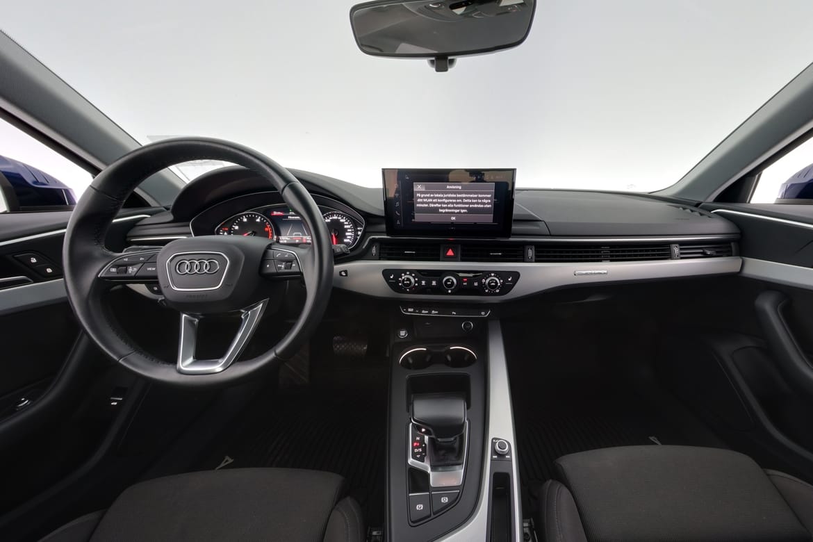 Audi A4 2023 - miniatyr 14