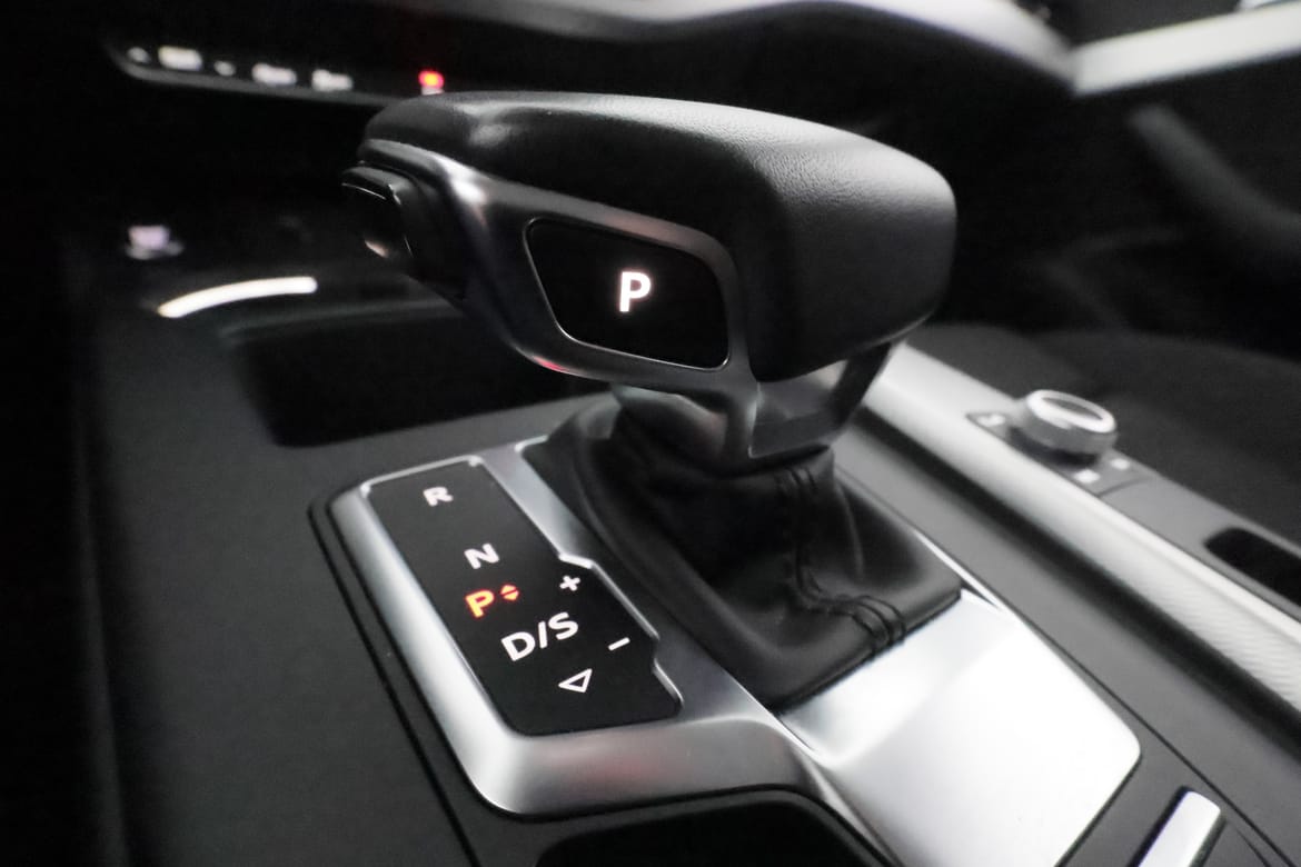 Audi A4 2023 - miniatyr 24