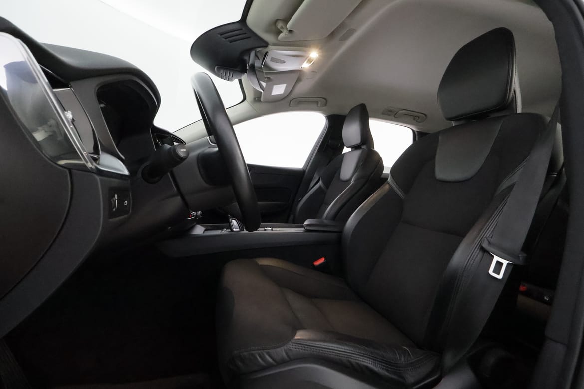 Volvo XC60 2021 - miniatyr 12