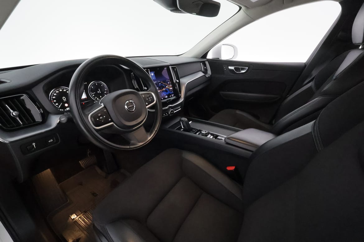 Volvo XC60 2021 - miniatyr 13