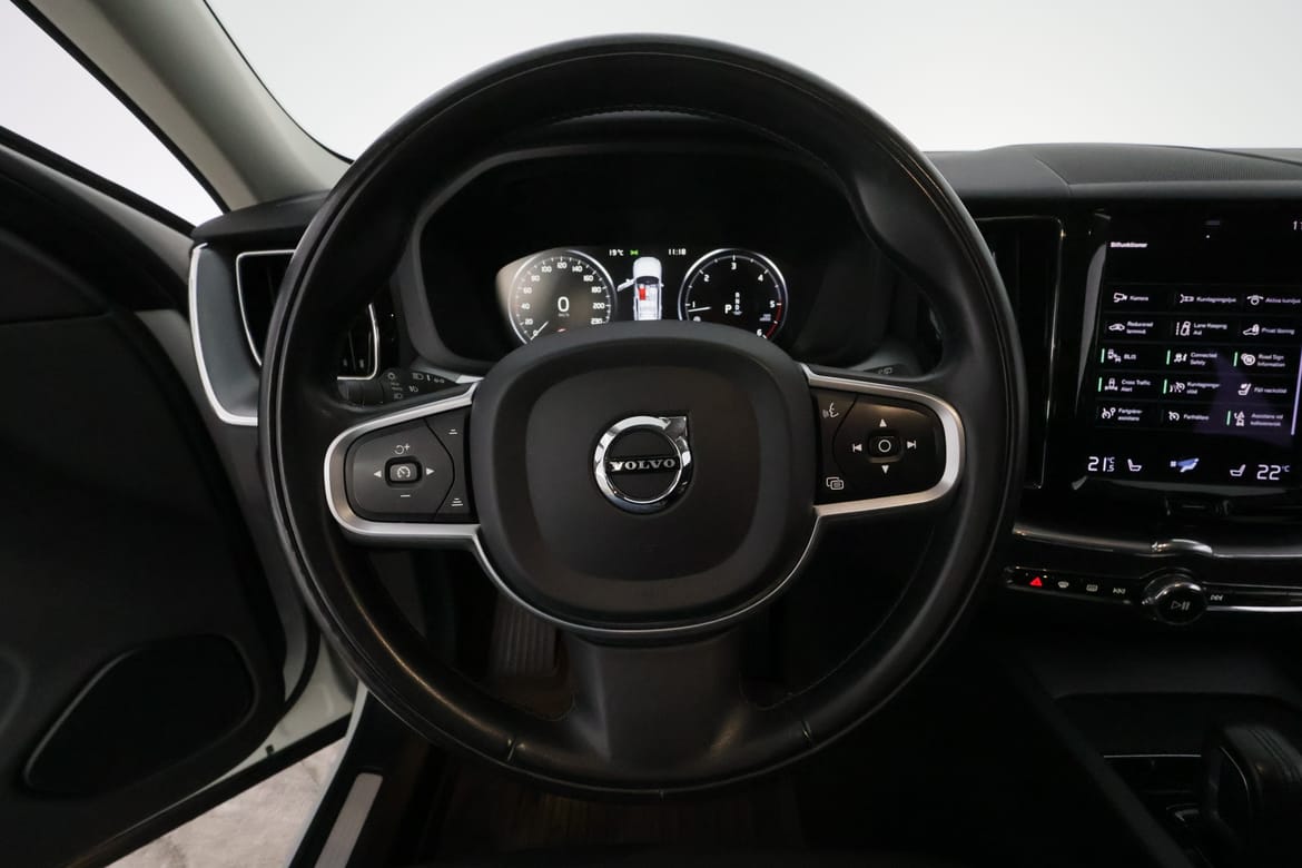 Volvo XC60 2021 - miniatyr 16