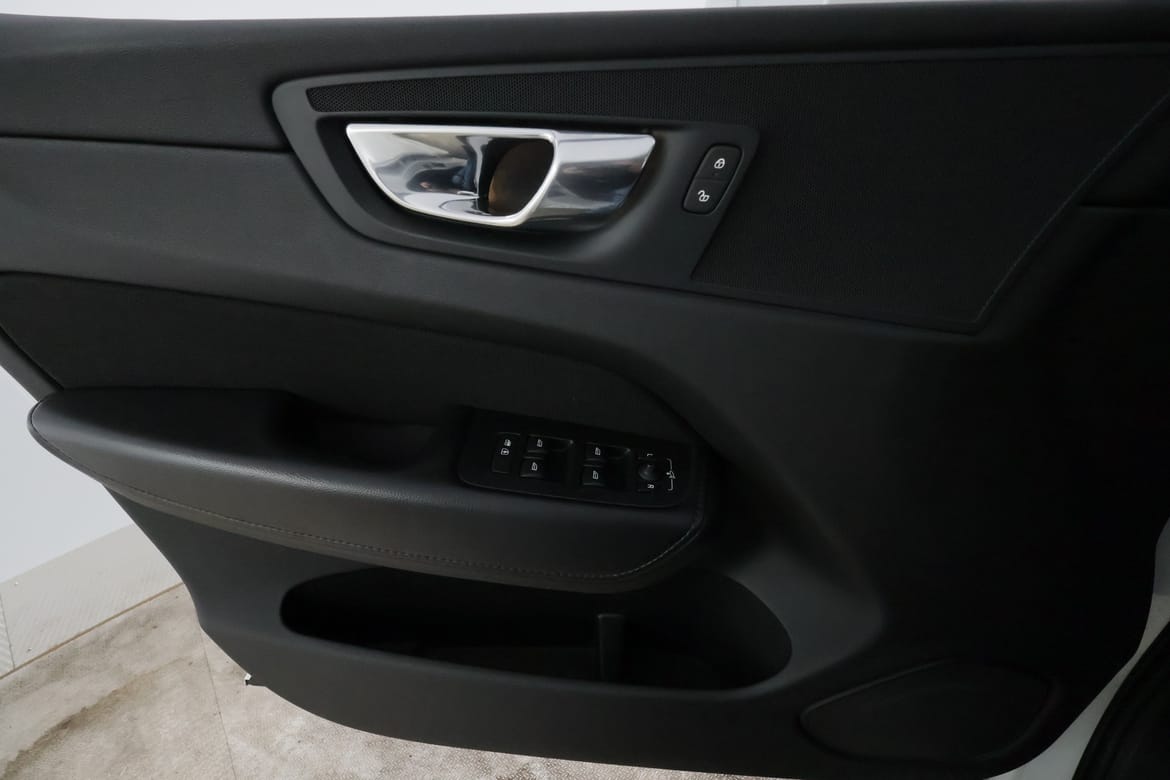 Volvo XC60 2021 - miniatyr 29