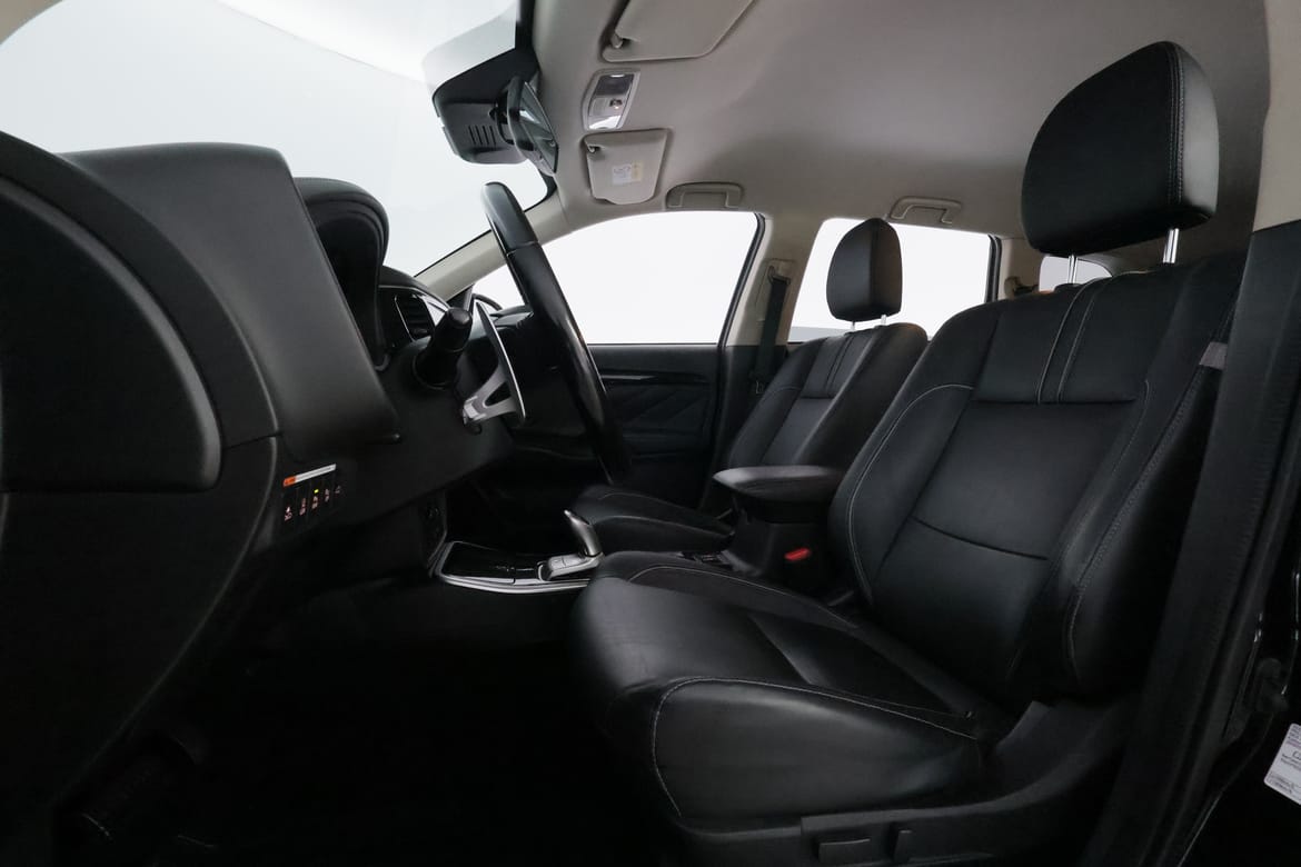 Mitsubishi Outlander 2018 - miniatyr 11