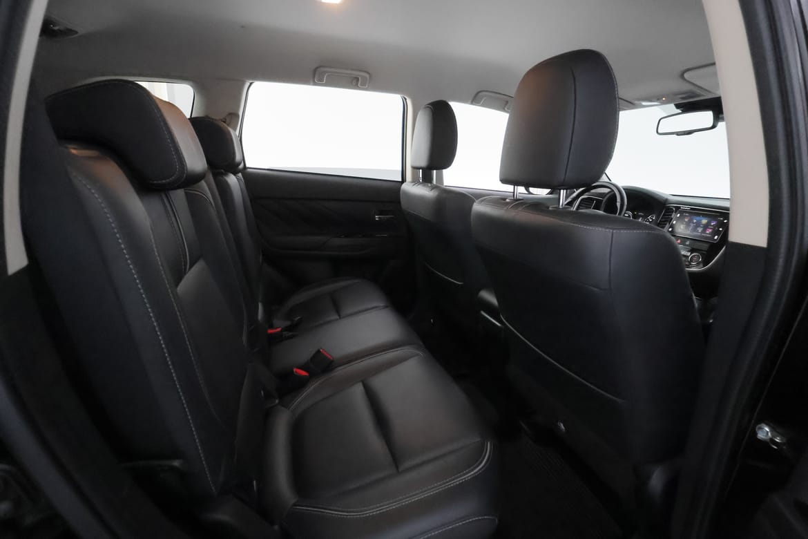 Mitsubishi Outlander 2018 - miniatyr 19