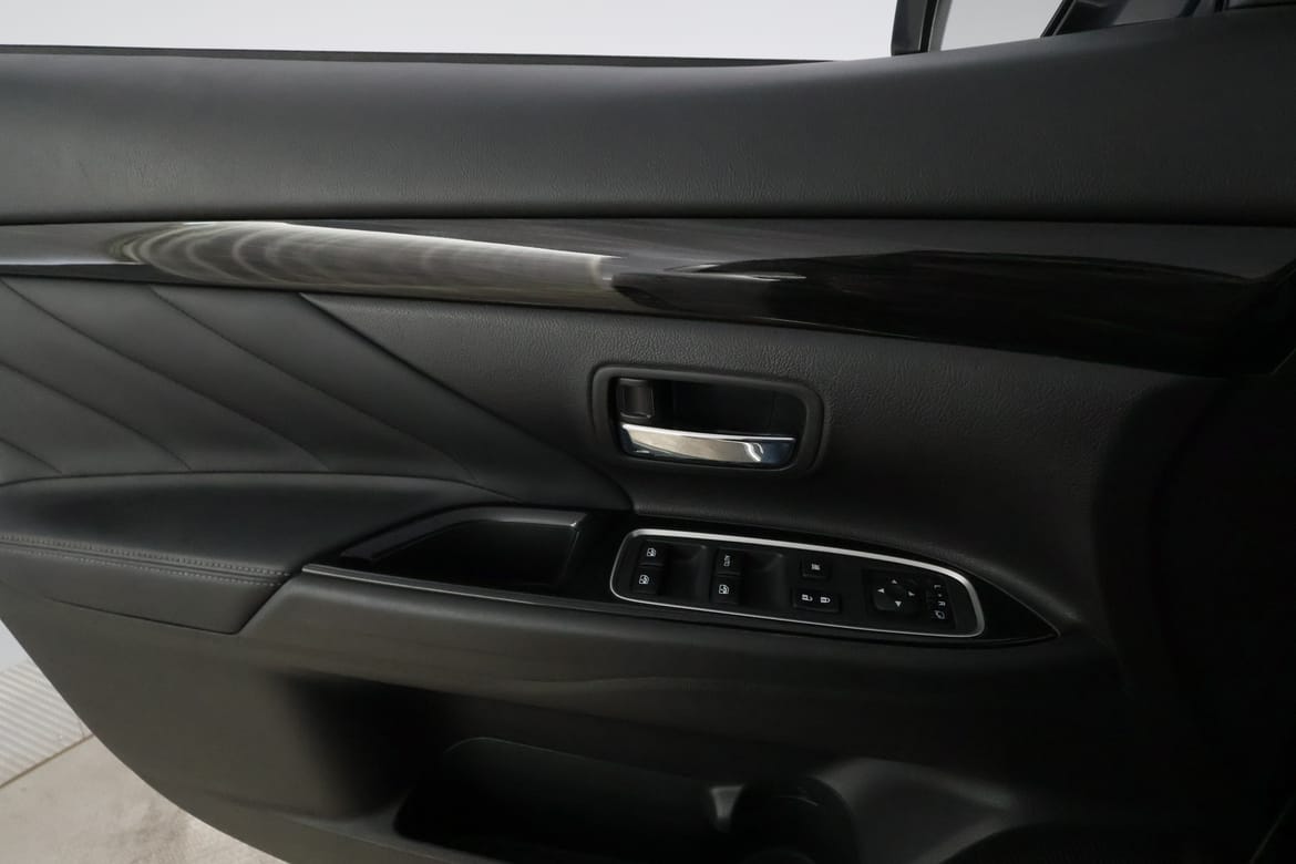 Mitsubishi Outlander 2018 - miniatyr 28