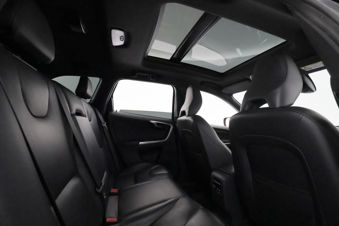 Volvo XC60 2015 - miniatyr 19