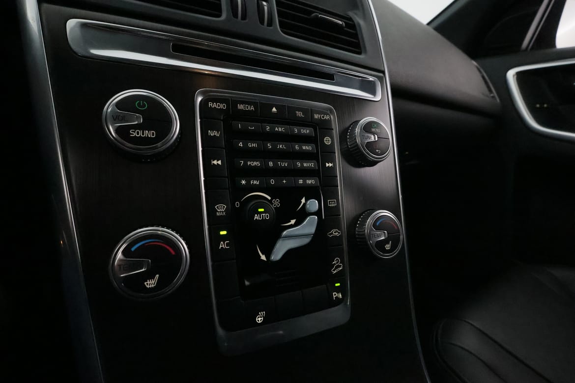 Volvo XC60 2015 - miniatyr 21
