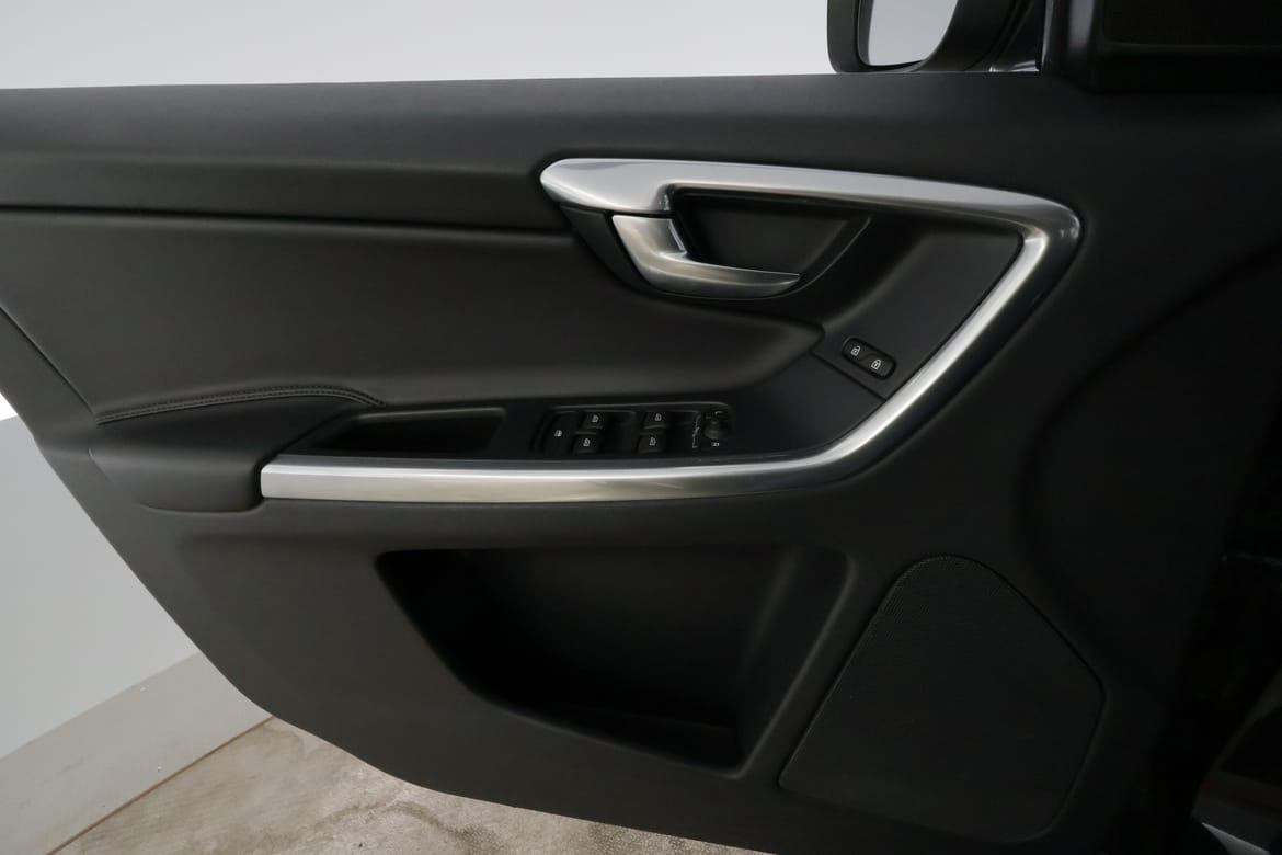 Volvo XC60 2015 - miniatyr 27