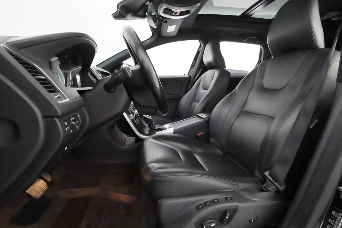 Volvo XC60 2015 - miniatyr 10