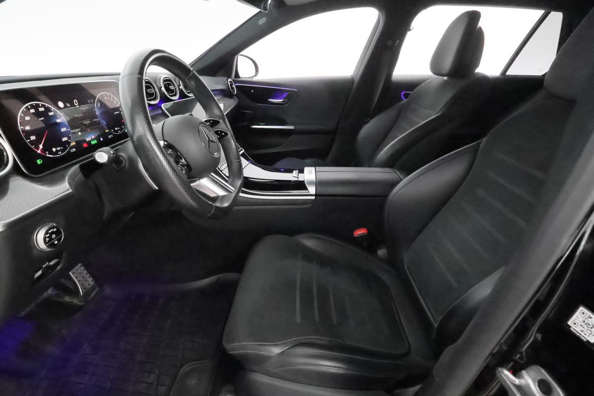 Mercedes-Benz C-Klass 2023 - miniatyr 11