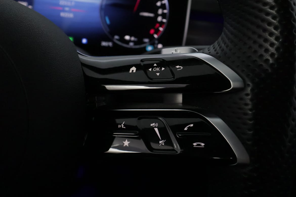 Mercedes-Benz C-Klass 2023 - miniatyr 18