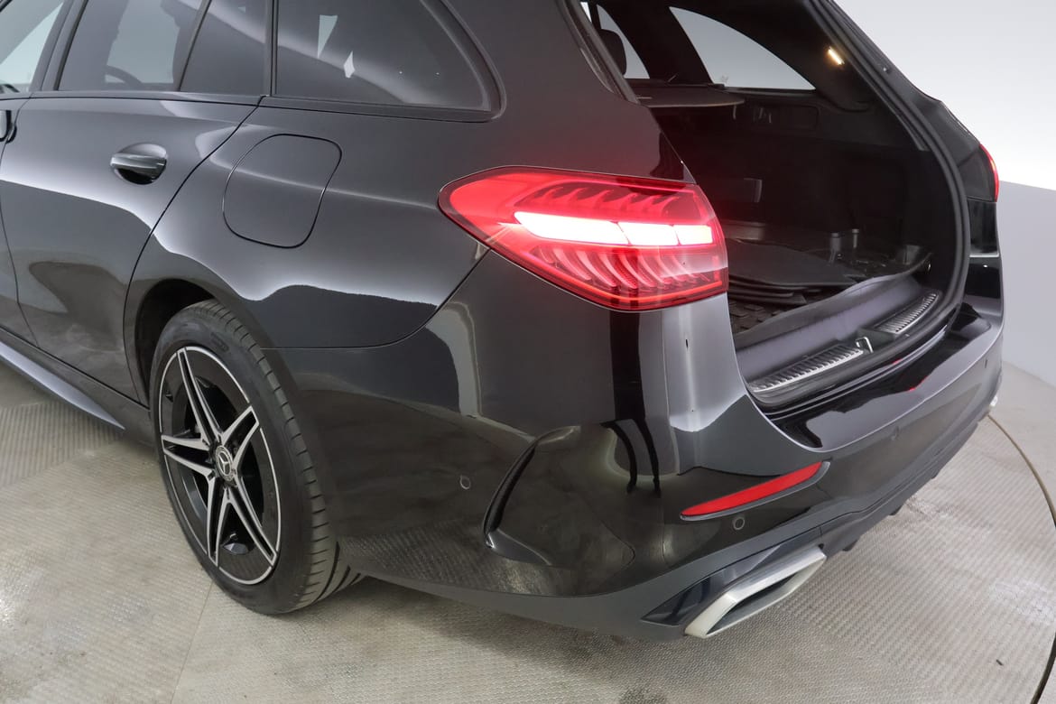 Mercedes-Benz C-Klass 2023 - miniatyr 7