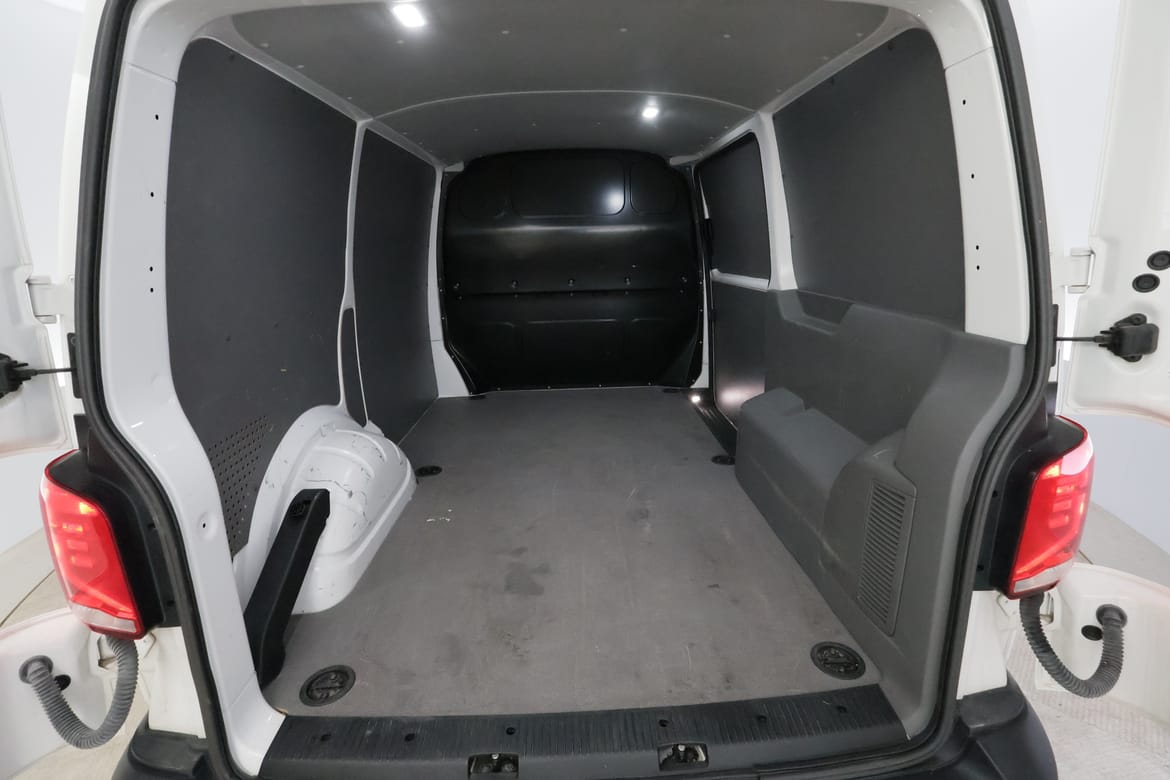 Volkswagen Transporter 2023 - miniatyr 8