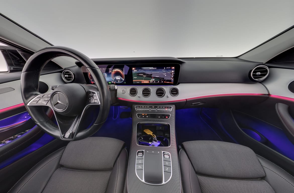 Mercedes-Benz E-Klass 2023 - miniatyr 14