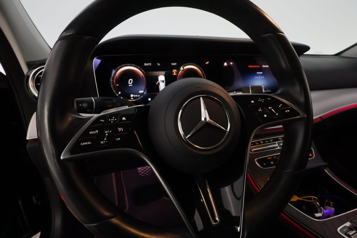 Mercedes-Benz E-Klass 2023 - miniatyr 17