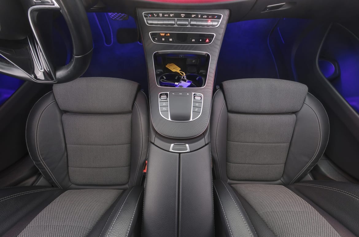 Mercedes-Benz E-Klass 2023 - miniatyr 20