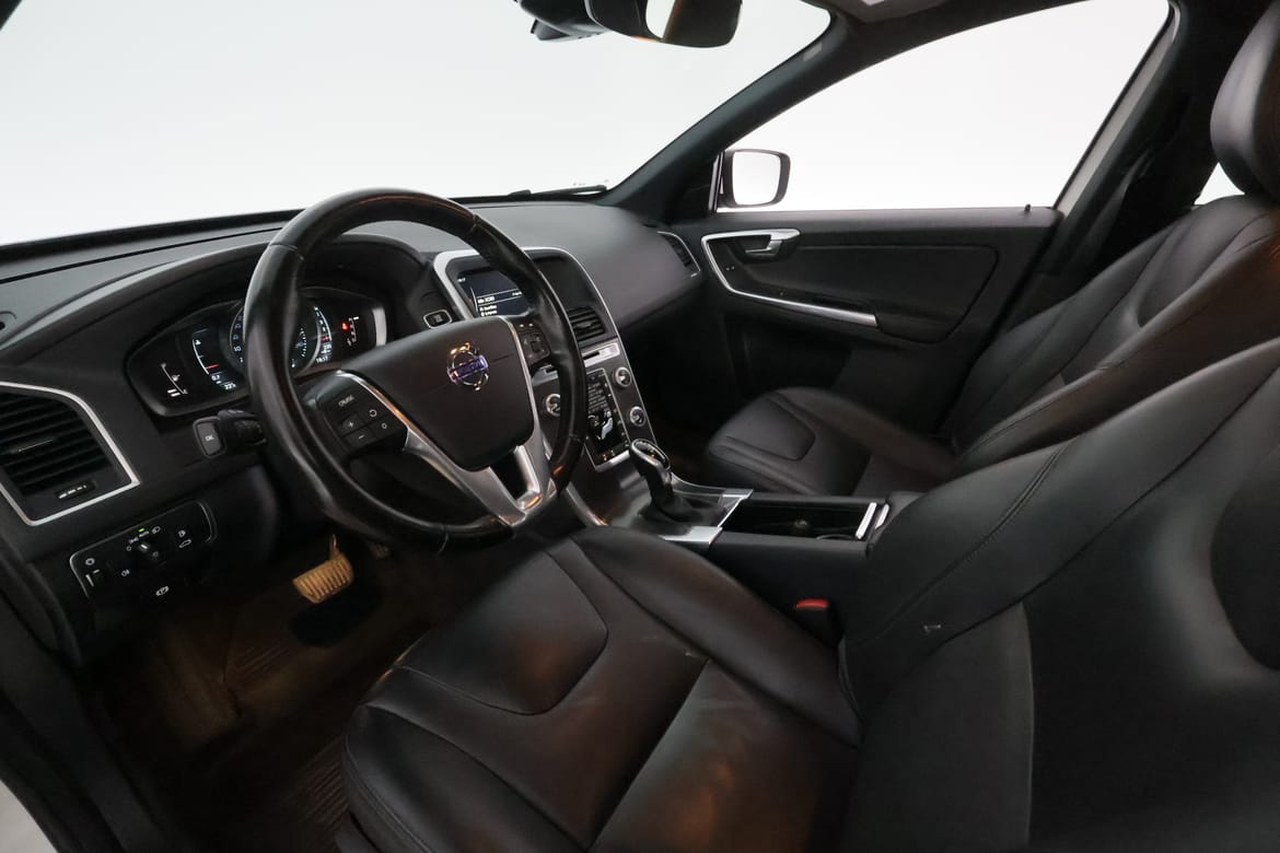 Volvo XC60 2016 - miniatyr 11