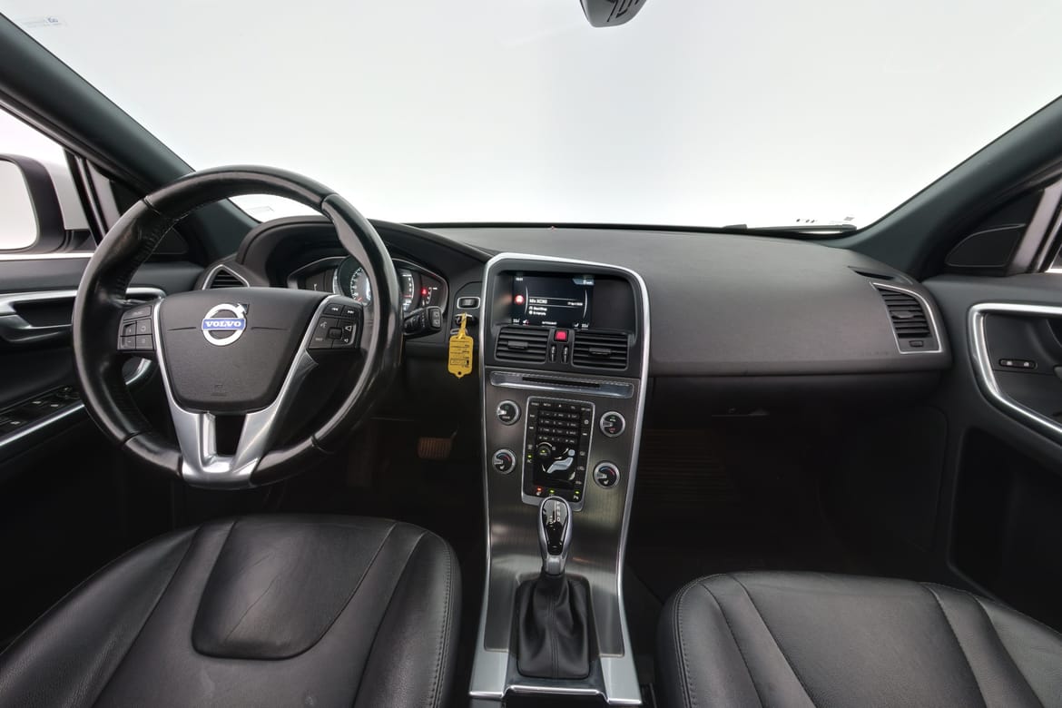Volvo XC60 2016 - miniatyr 12